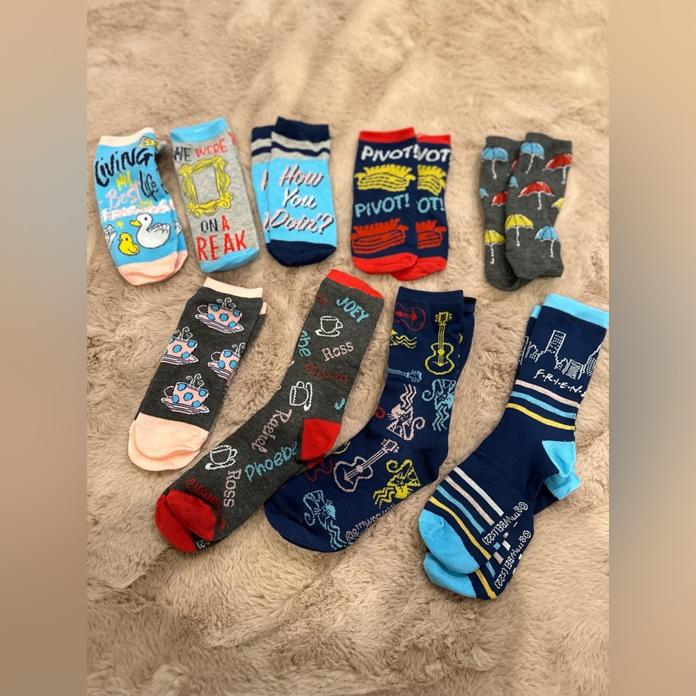 Friends the TV show socks 9 pairs womens
